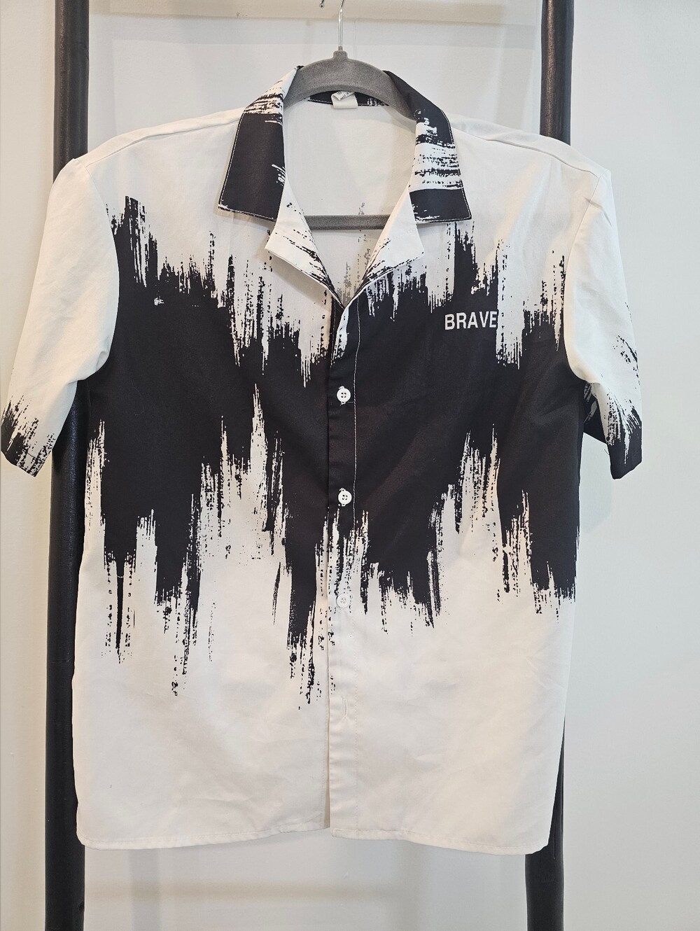 SHEIN BRAVE Black & White Short-Sleeve Button Down Shirt